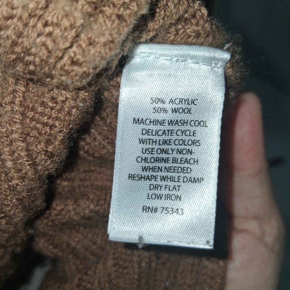 Max Studio Medium Sweater - Picture 4 of 4